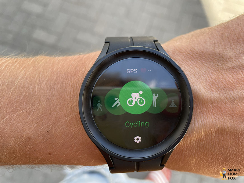 You can see the training modes on the Samsung Galaxy Watch 5.